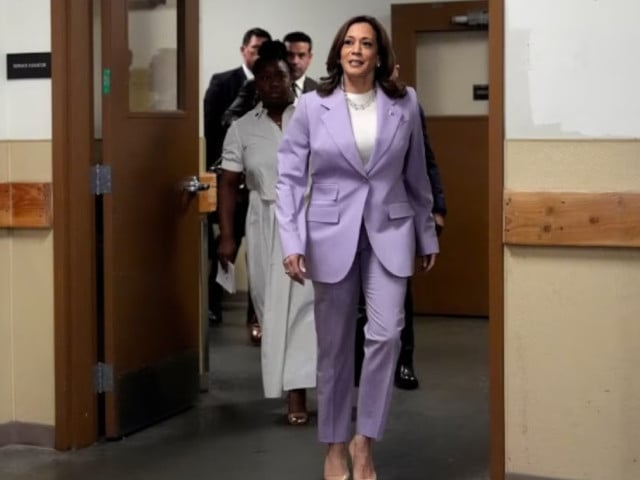 democratic presidential candidate vice president kamala harris arrives to give remarks at the sheraton hotel in phoenix us august 10 2024 photo reuters